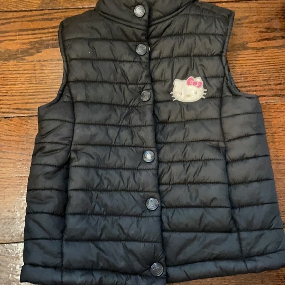 😊 3 for 20💕Hello Kitty Black  Vest with Pockets!Size 24m - Picture 9 of 9
